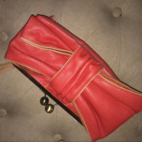 Rust red  bow J Simpson frame clutch wristlet - Picture 2 of 3